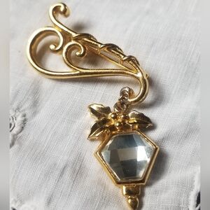 Vintage Avon Winter Glow Brooch